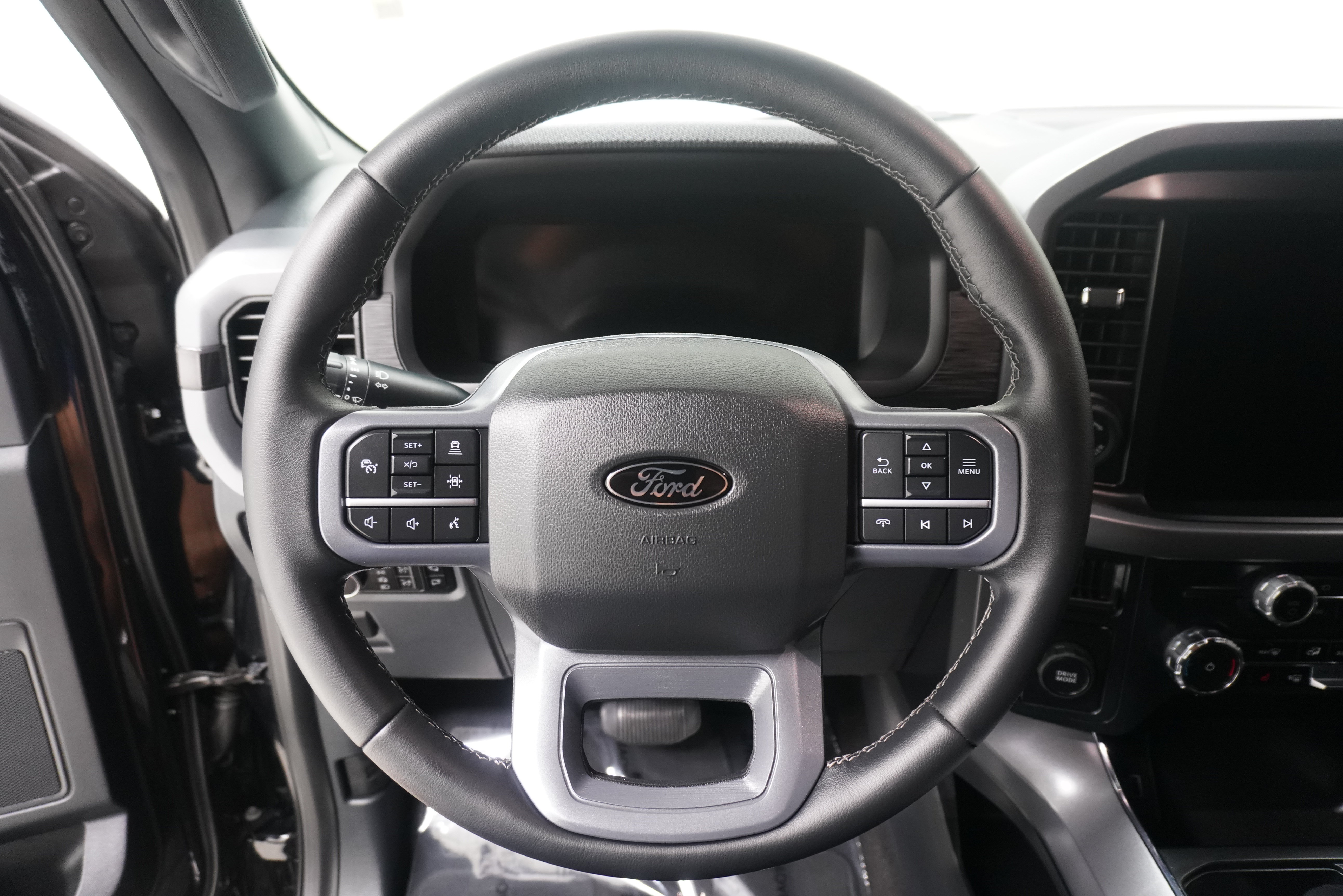 Used 2026 Ford F150 XLT w/ Equipment Group 302A MID RWD image 16
