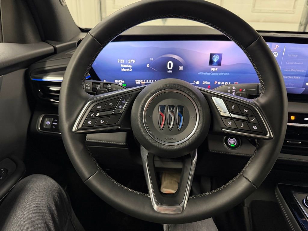 Certified 2025 Buick Enclave Preferred image 38