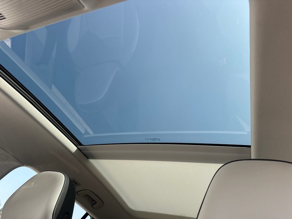 Used 2025 Volkswagen Tiguan SE w/ Panoramic Sunroof Package AWD/4WD image 20