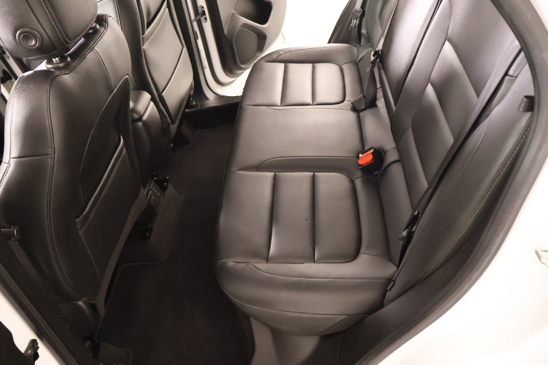 Used 2022 Chevrolet TrailBlazer LT w/ Premium Seating Package FWD image 12