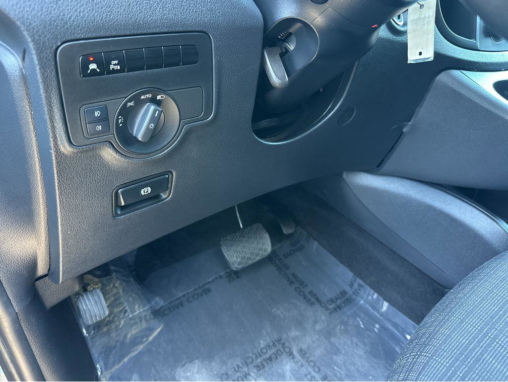 Used 2016 Mercedes-Benz Metris Passenger image 28