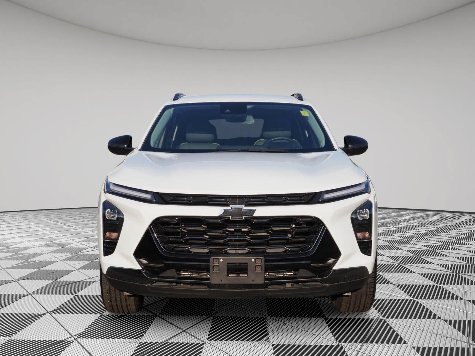 Certified 2024 Chevrolet Trax ACTIV w/ Driver Confidence Package FWD image 2