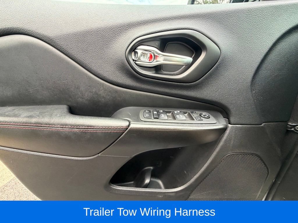 Used 2021 Jeep Cherokee Trailhawk w/ Sun, Sound & Nav Group AWD/4WD image 33