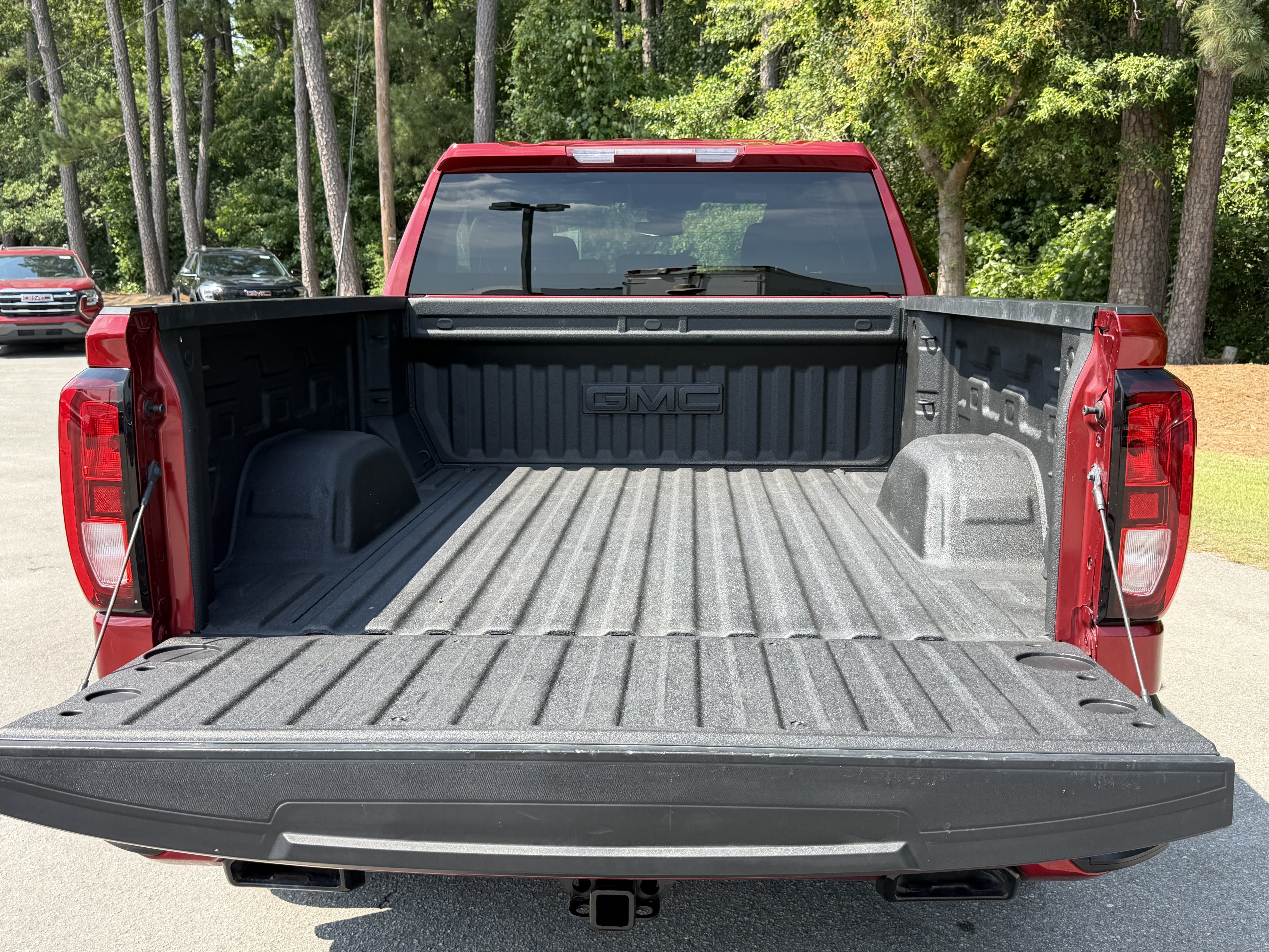Used 2023 GMC Sierra 1500 Elevation w/ LPO, Elevation Black Package AWD/4WD image 4