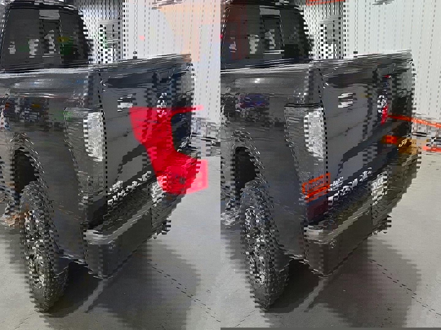 Used 2016 Nissan Titan PRO-4X image 4