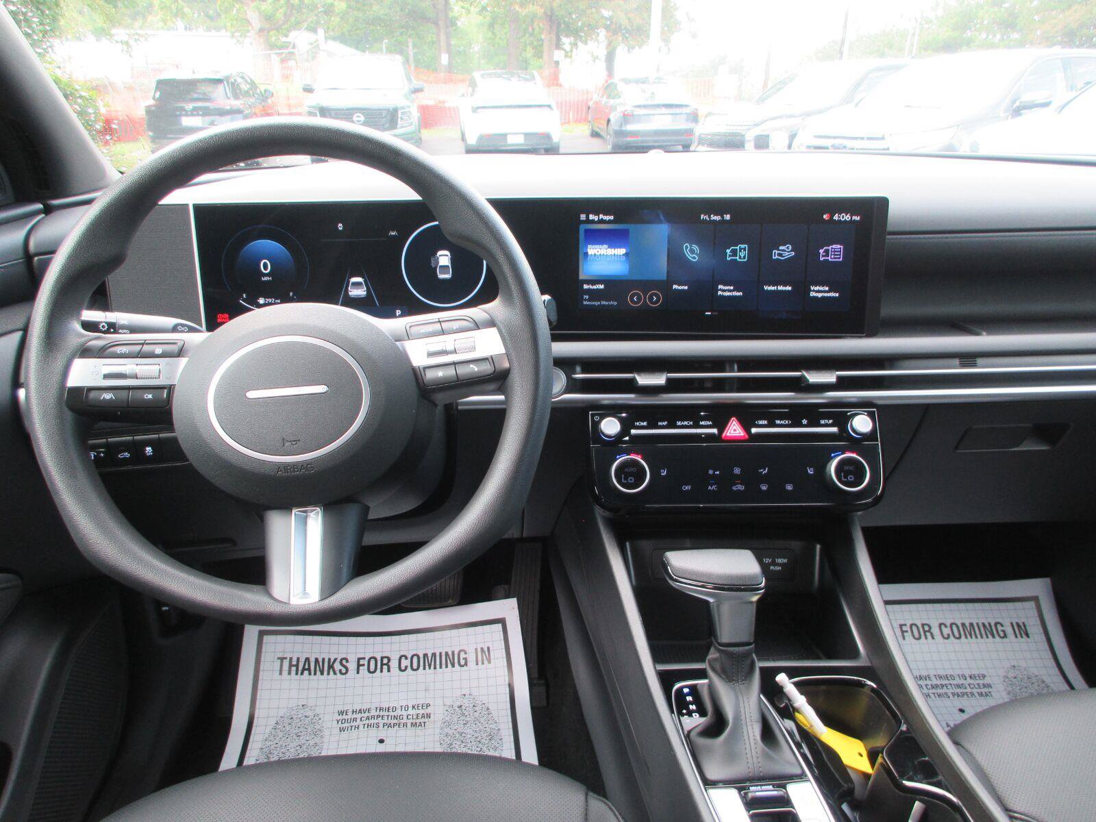 Used 2025 Hyundai Santa Cruz SEL FWD image 11