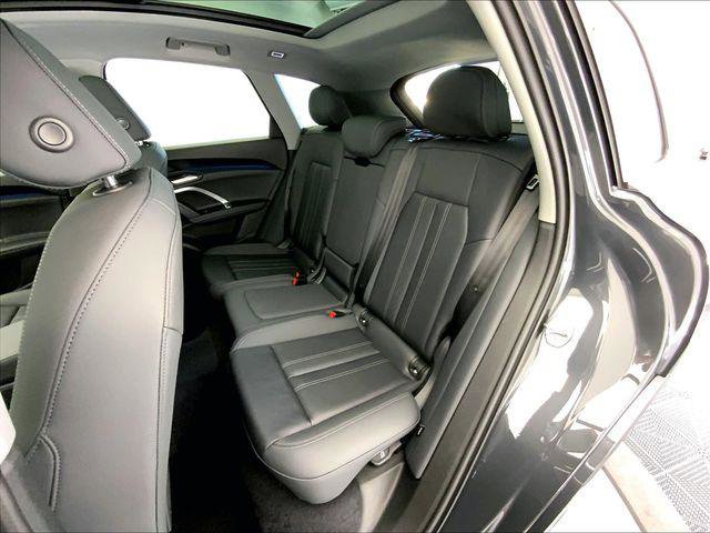 Certified 2025 Audi Q5 Premium w/ Convenience Package AWD/4WD image 23