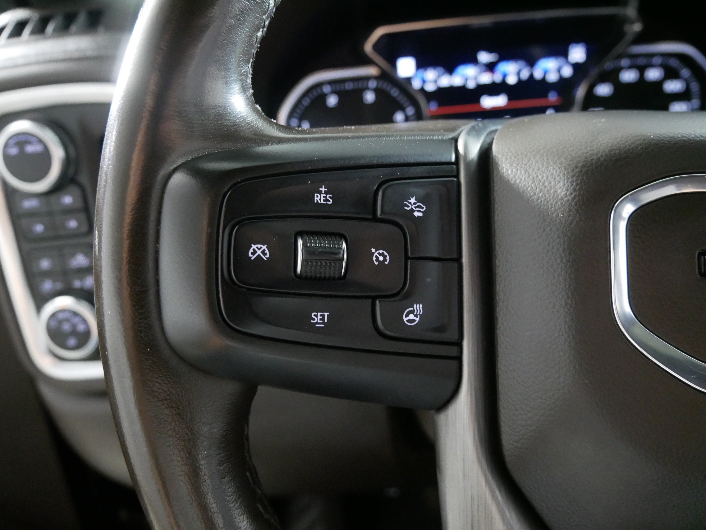 Certified 2021 GMC Sierra 3500 Denali w/ Denali Black Diamond Edition AWD/4WD image 27