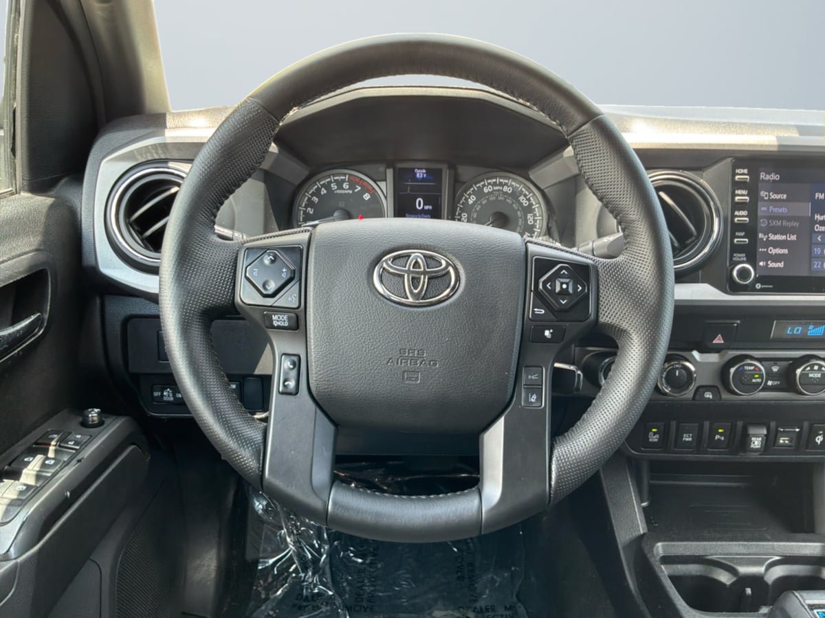 Used 2022 Toyota Tacoma TRD Off-Road w/ Technology Package AWD/4WD image 11
