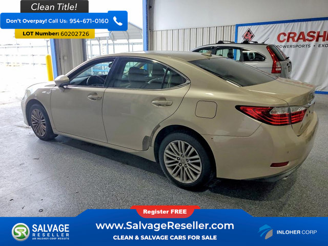 Used 2013 Lexus ES 350 w/ Luxury Pkg FWD image 3