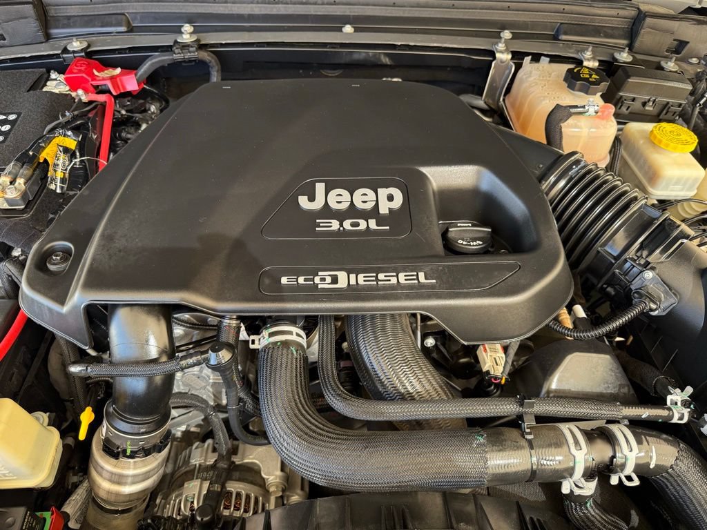 Used 2021 Jeep Wrangler Unlimited Rubicon AWD/4WD image 47