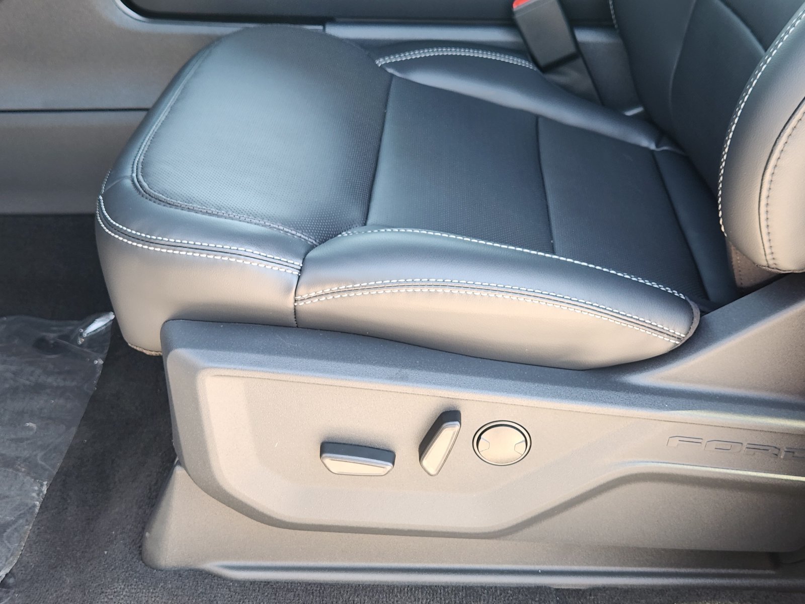 New 2027 Ford Expedition Max Platinum w/ Stealth Appearance Package AWD/4WD image 23