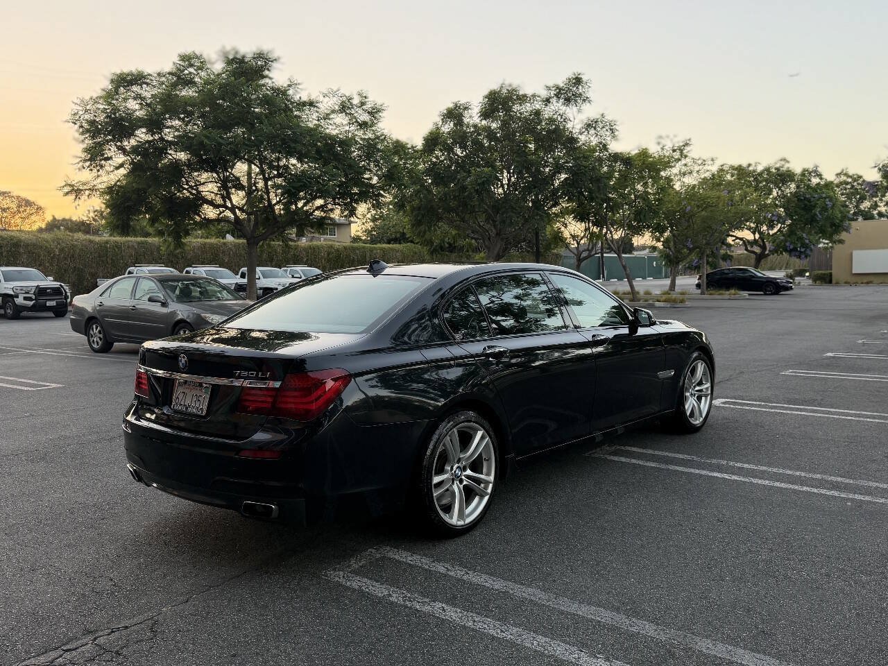 Used 2013 BMW 750Li RWD image 5