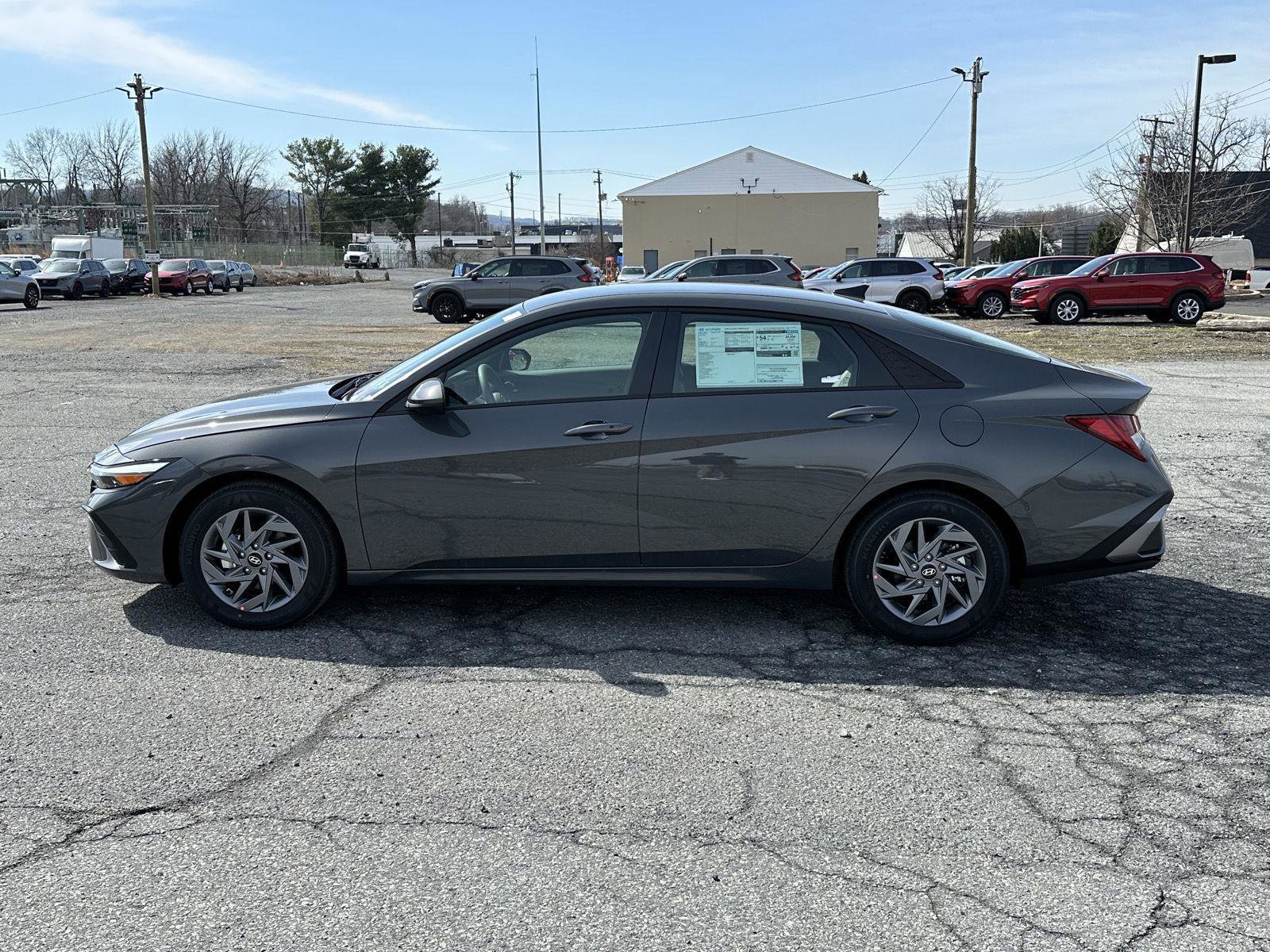 New 2026 Hyundai Elantra Blue FWD image 5