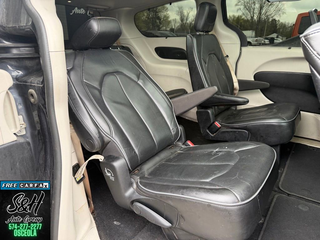 Used 2019 Chrysler Pacifica Limited image 9