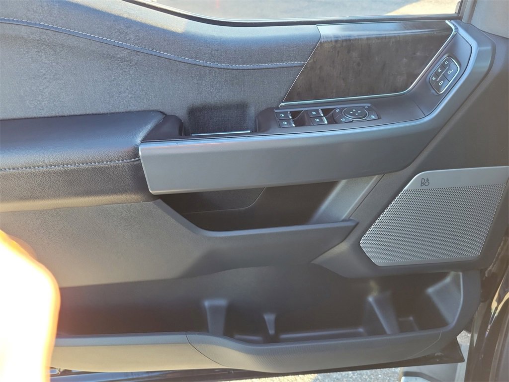 Used 2021 Ford F150 Lariat w/ Max Trailer Tow Package image 21