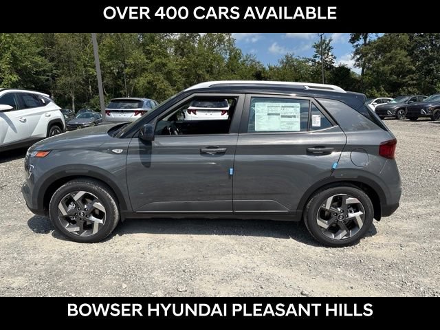 New 2026 Hyundai Venue SEL FWD image 2