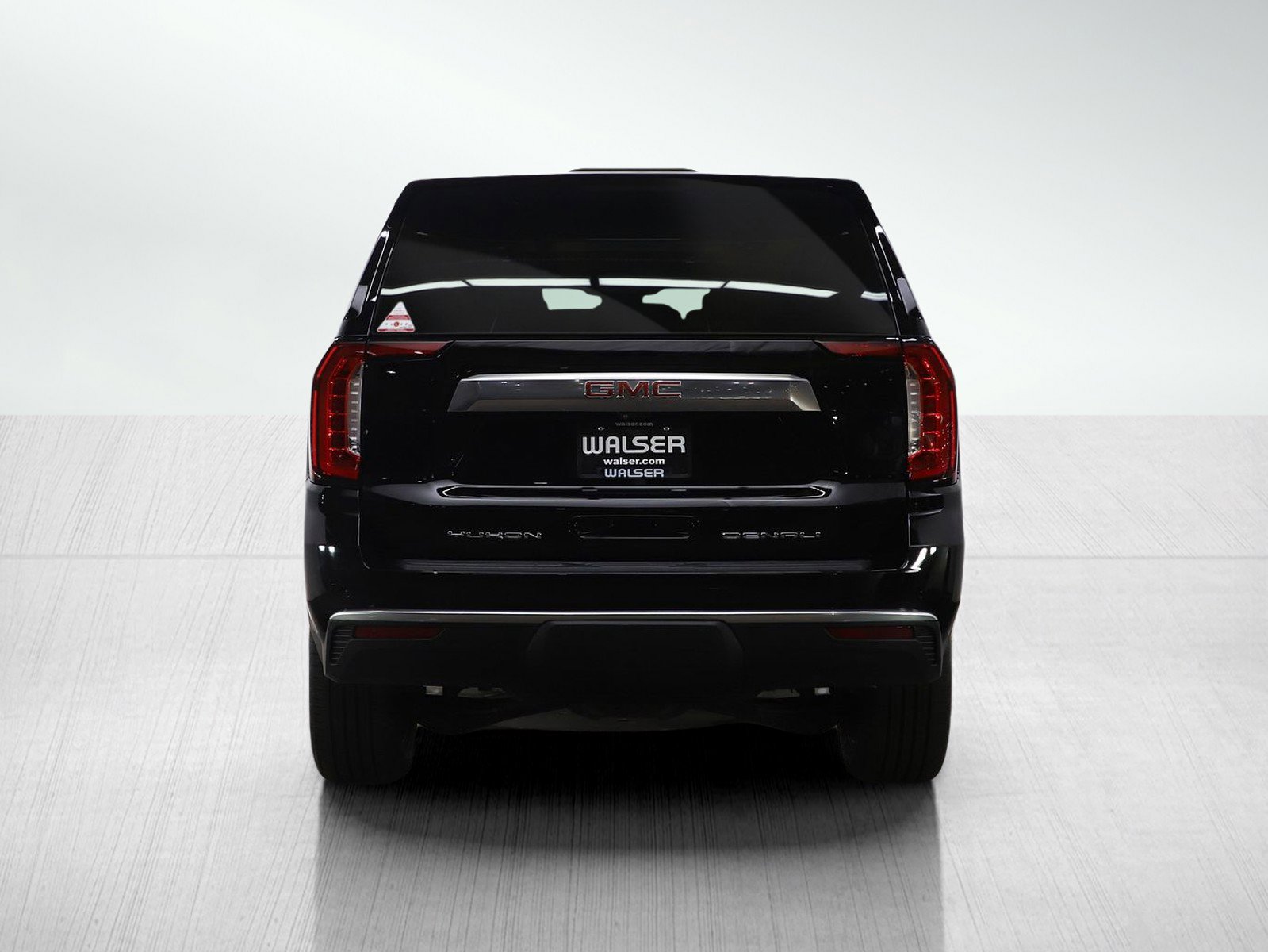 Used 2023 GMC Yukon Denali w/ Denali Reserve Package AWD/4WD image 4