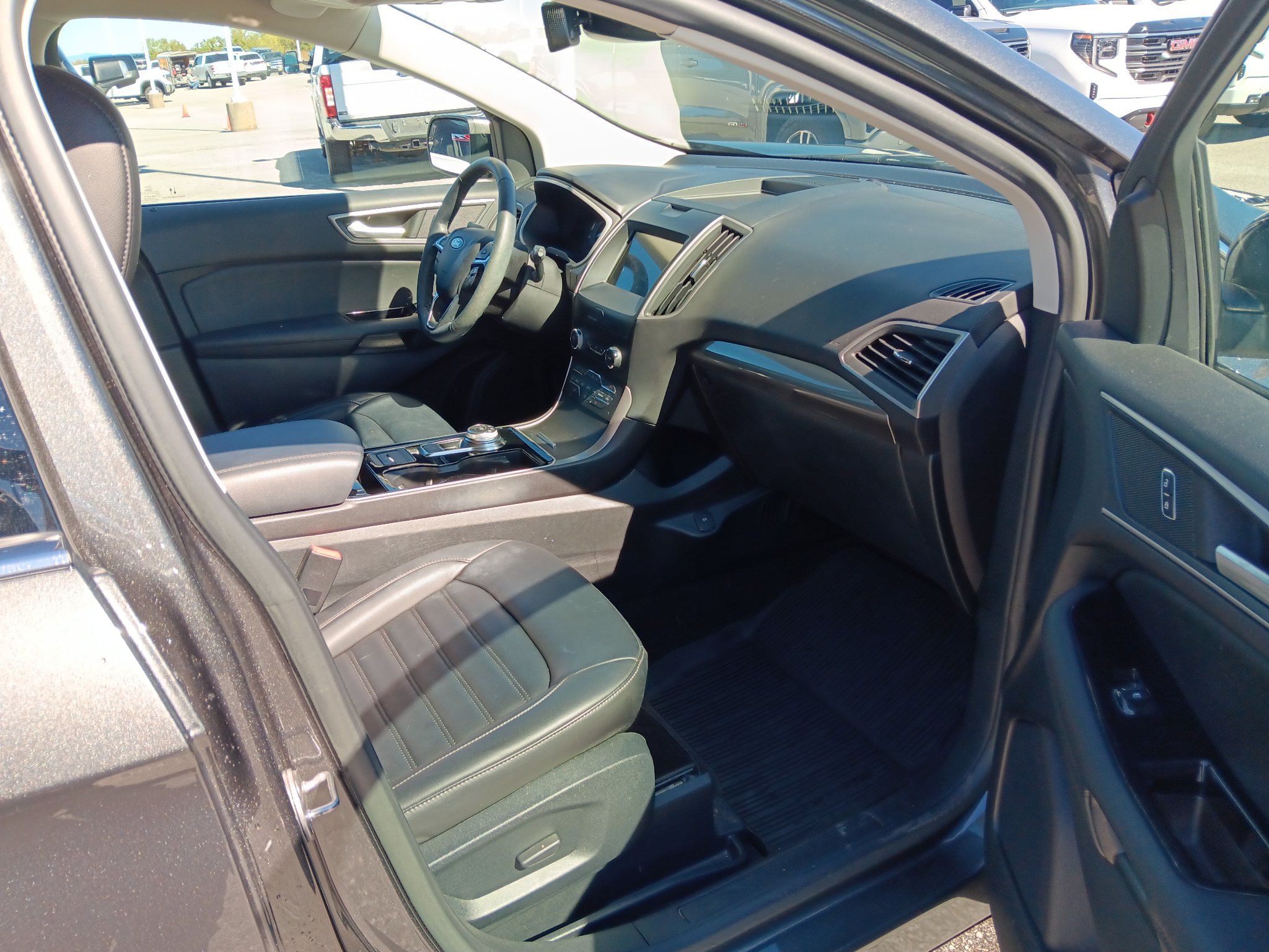 Used 2020 Ford Edge SEL w/ Convenience Package FWD image 23