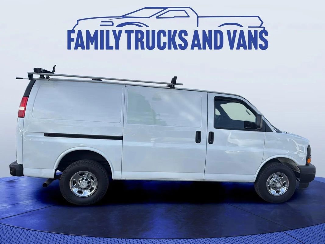 Used 2017 Chevrolet Express 2500 image 6