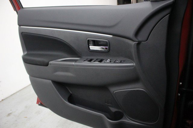 New 2026 Mitsubishi Outlander Sport LE AWD/4WD image 15