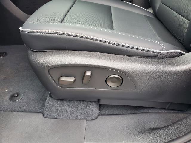 New 2025 Chevrolet Silverado EV LT image 11