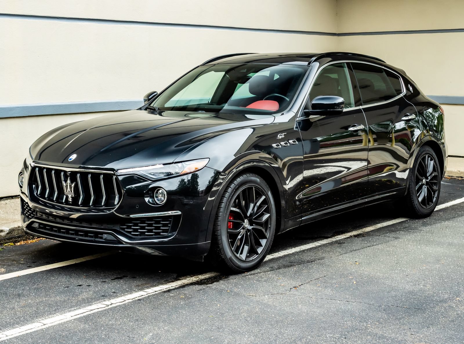 Used 2022 Maserati Levante GT AWD/4WD image 2