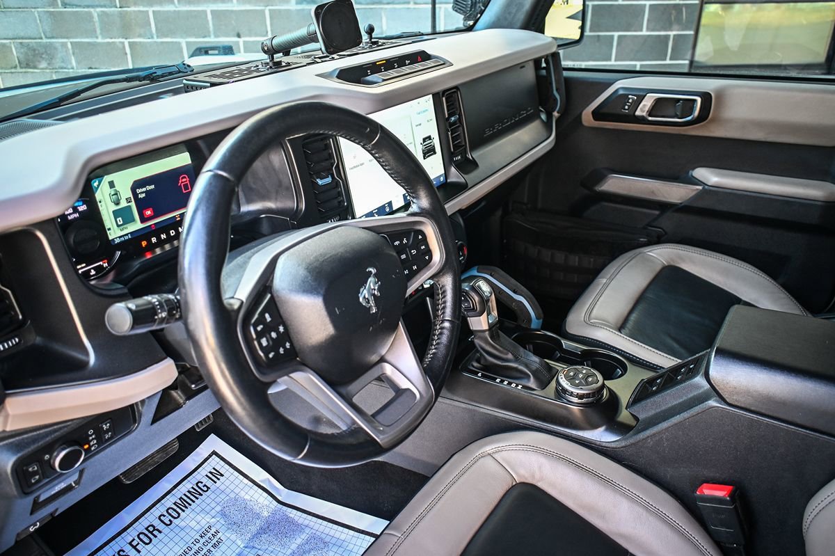Used 2022 Ford Bronco Wildtrak image 9