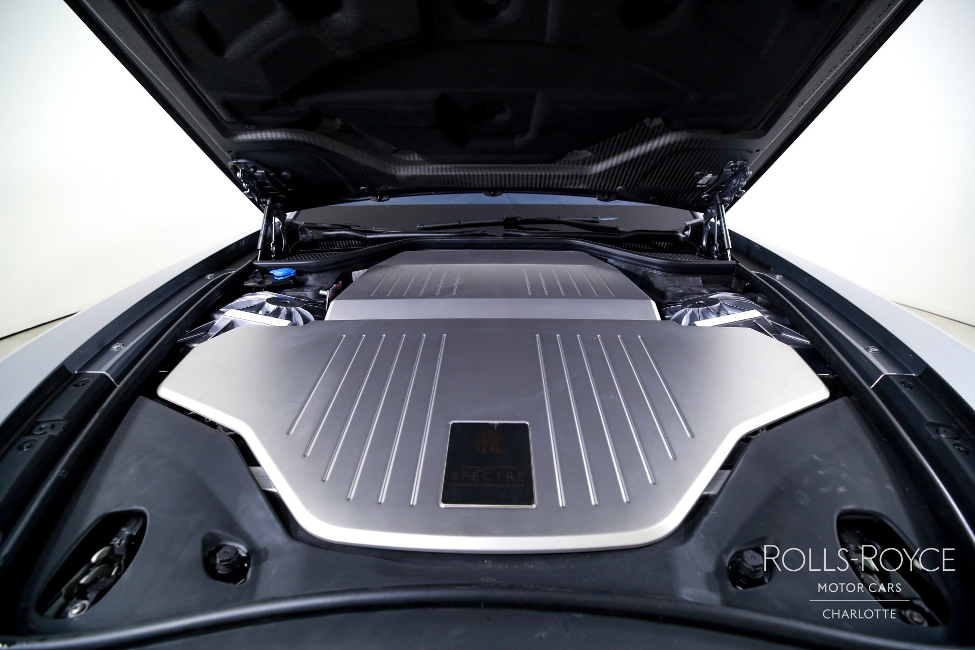 Used 2025 Rolls-Royce Spectre Black Badge image 33