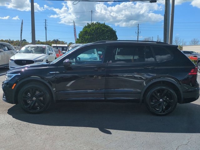 Used 2023 Volkswagen Tiguan SE R-Line image 9