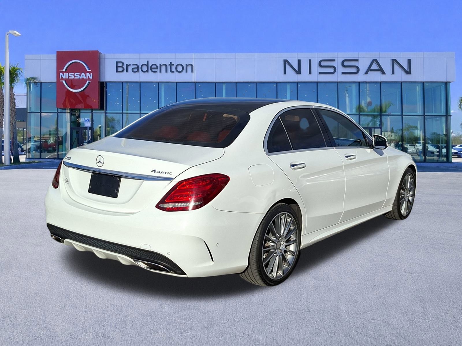 Used 2015 Mercedes-Benz C 400 4MATIC image 5