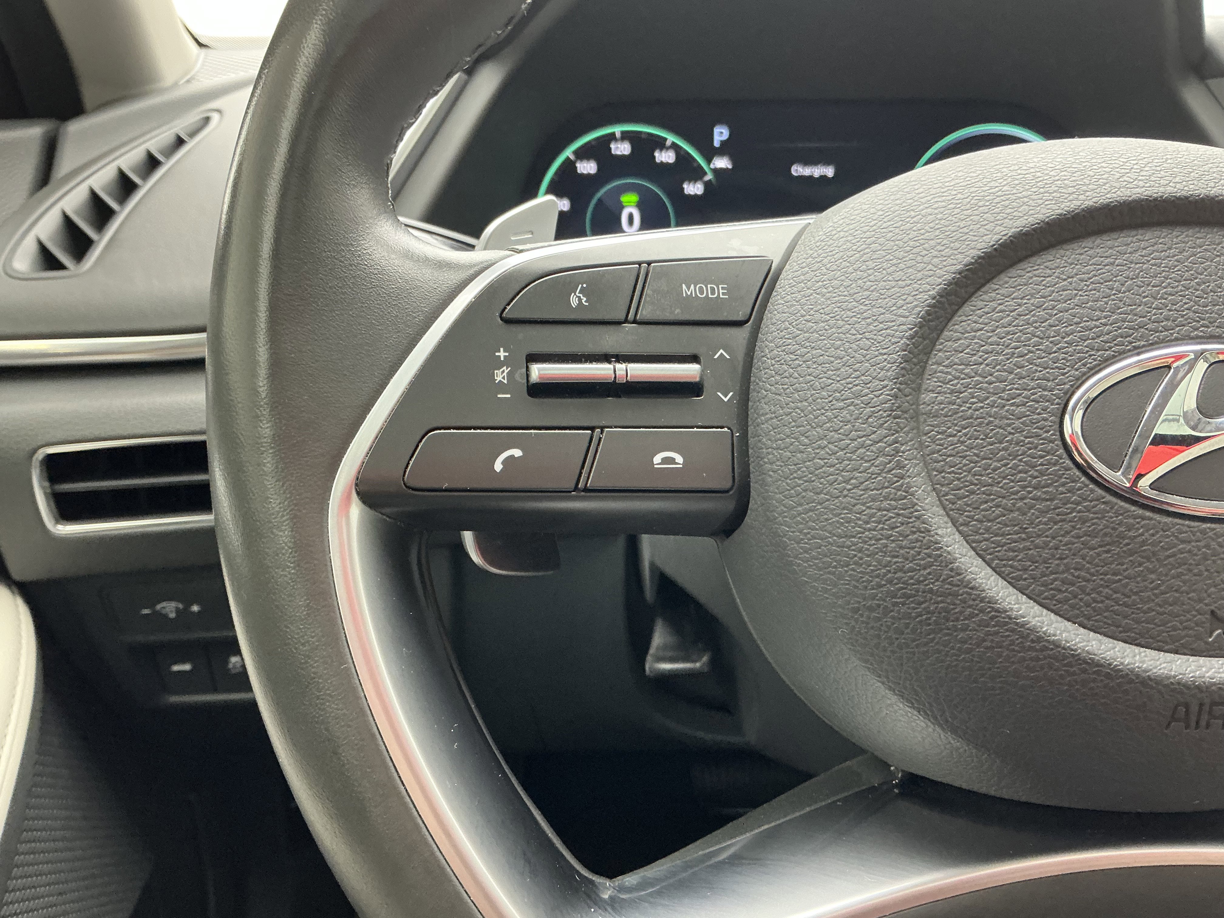 Used 2023 Hyundai Sonata Limited w/ Cargo Package image 9