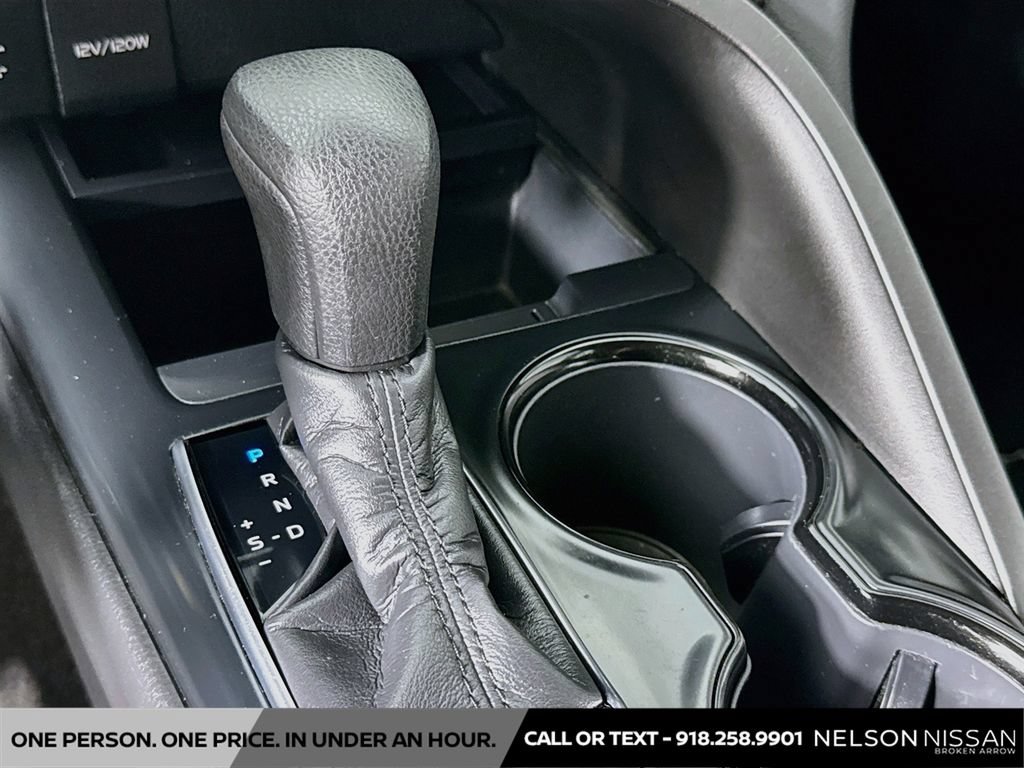 Used 2019 Toyota Camry LE FWD image 16