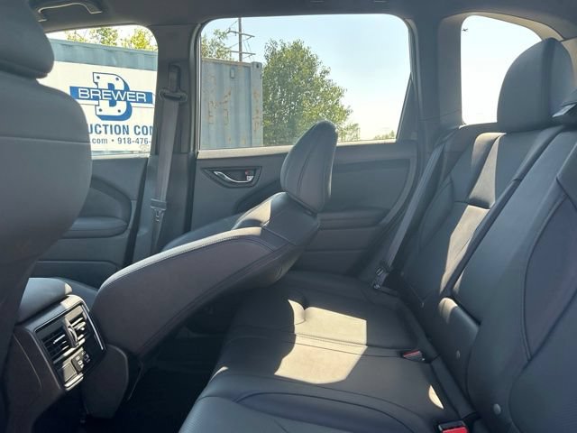 Used 2025 Subaru Forester Limited AWD/4WD image 8