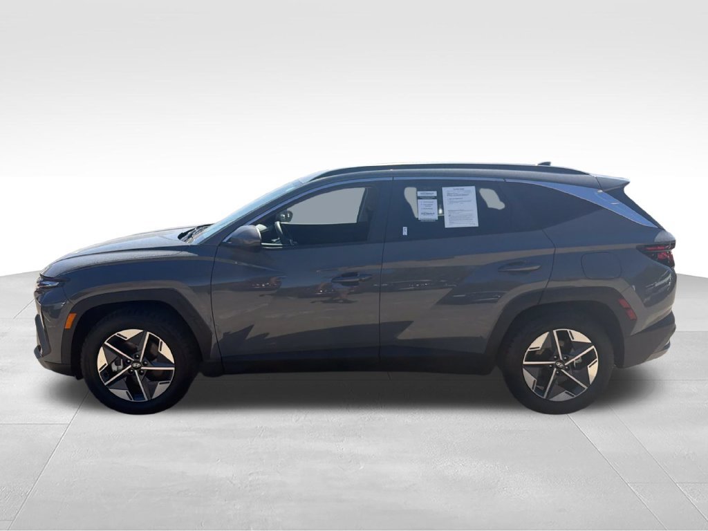 Used 2026 Hyundai Tucson SEL FWD image 2