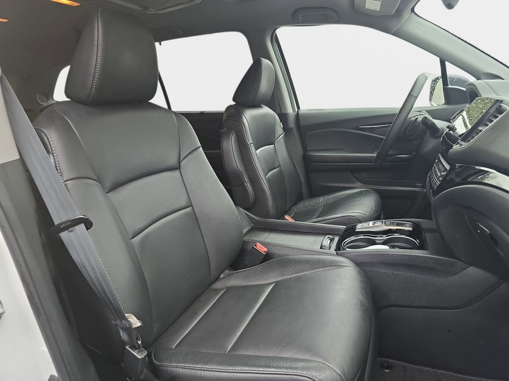 Used 2020 Honda Pilot Touring image 12