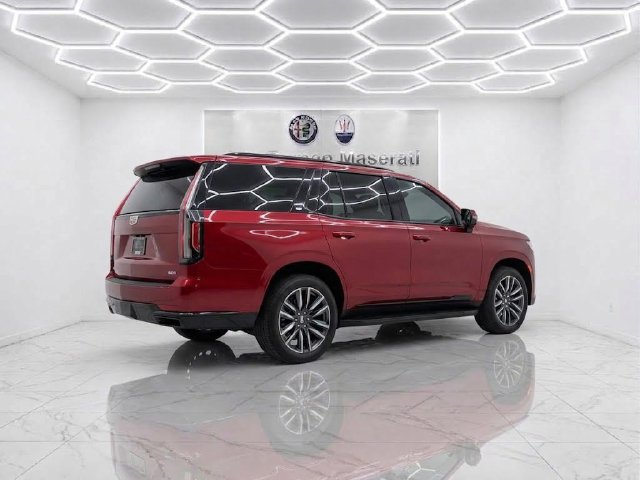 Used 2023 Cadillac Escalade Sport Platinum AWD/4WD image 5