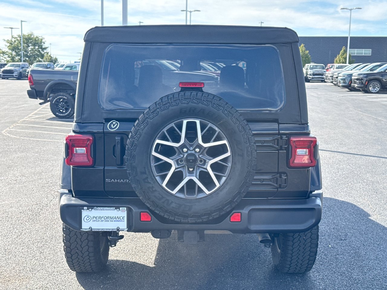 Certified 2025 Jeep Wrangler Unlimited Sahara AWD/4WD image 3