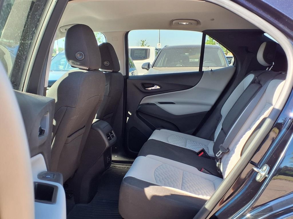Used 2020 Chevrolet Equinox LS w/ LS Convenience Package AWD/4WD image 11