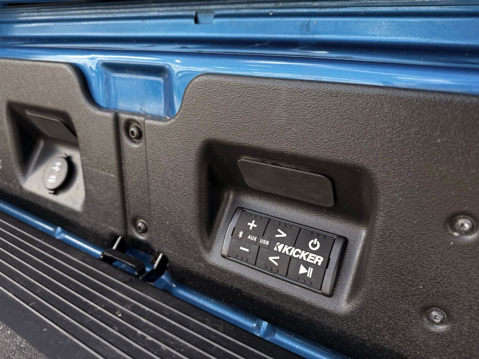 Used 2023 GMC Sierra 1500 AT4X image 27