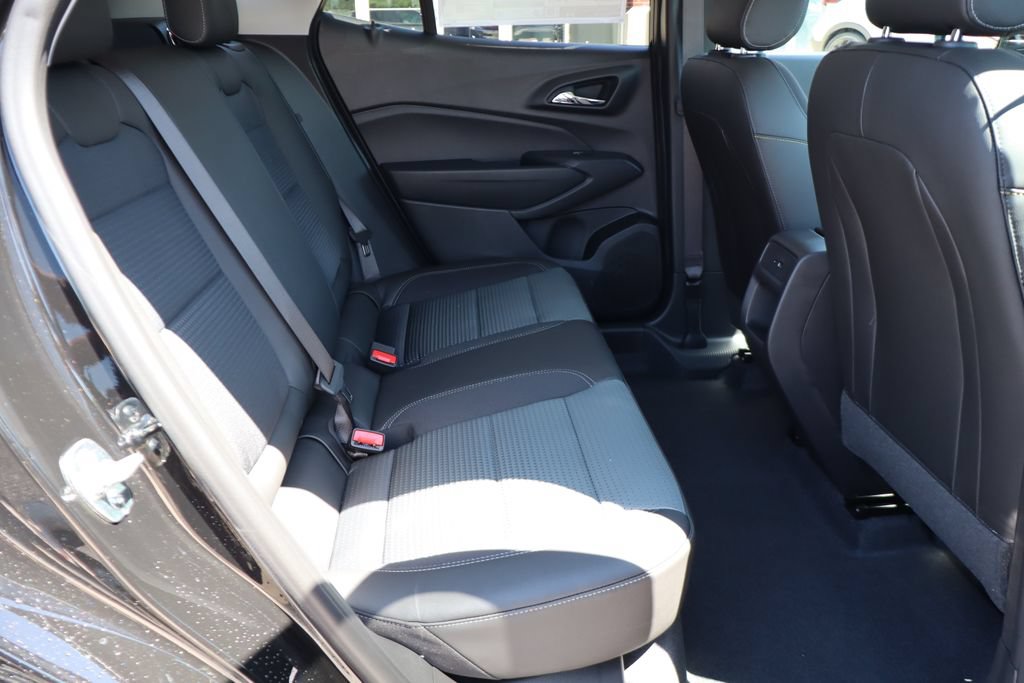 New 2026 Chevrolet Trax LT w/ Driver Confidence Package FWD image 38