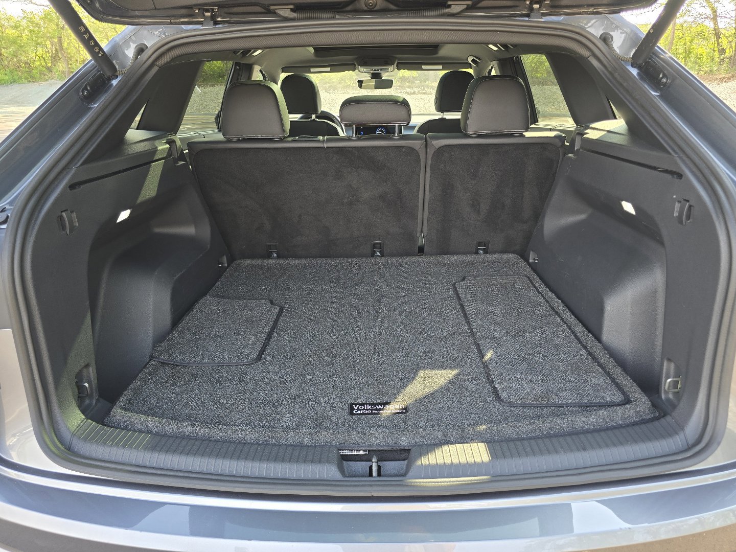 Certified 2025 Volkswagen Atlas Cross Sport SEL R-Line AWD/4WD image 28