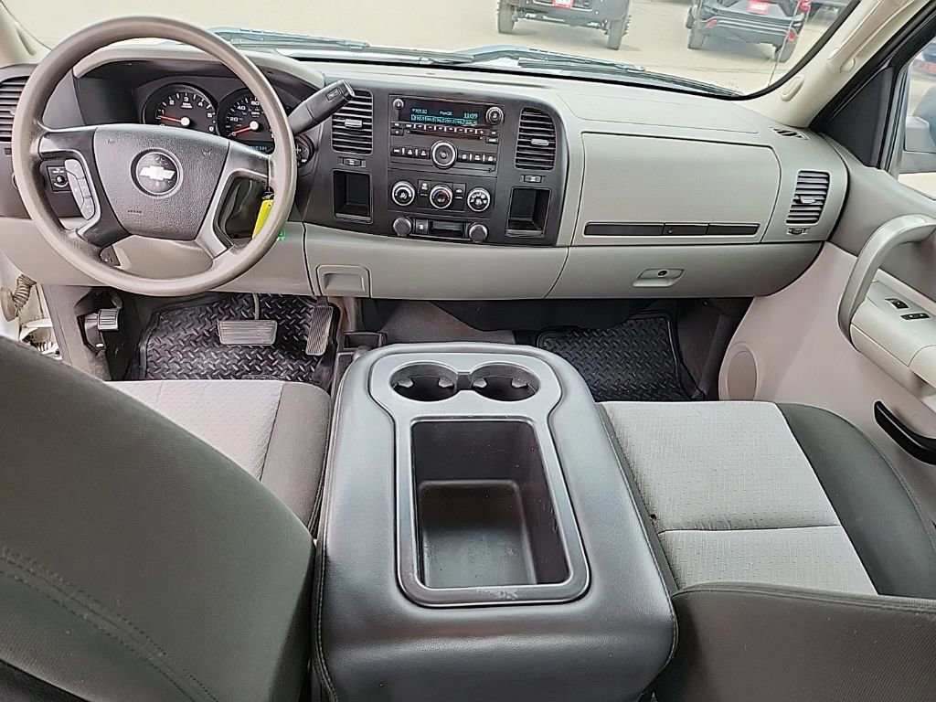 Used 2009 Chevrolet Silverado 1500 W/T AWD/4WD image 26