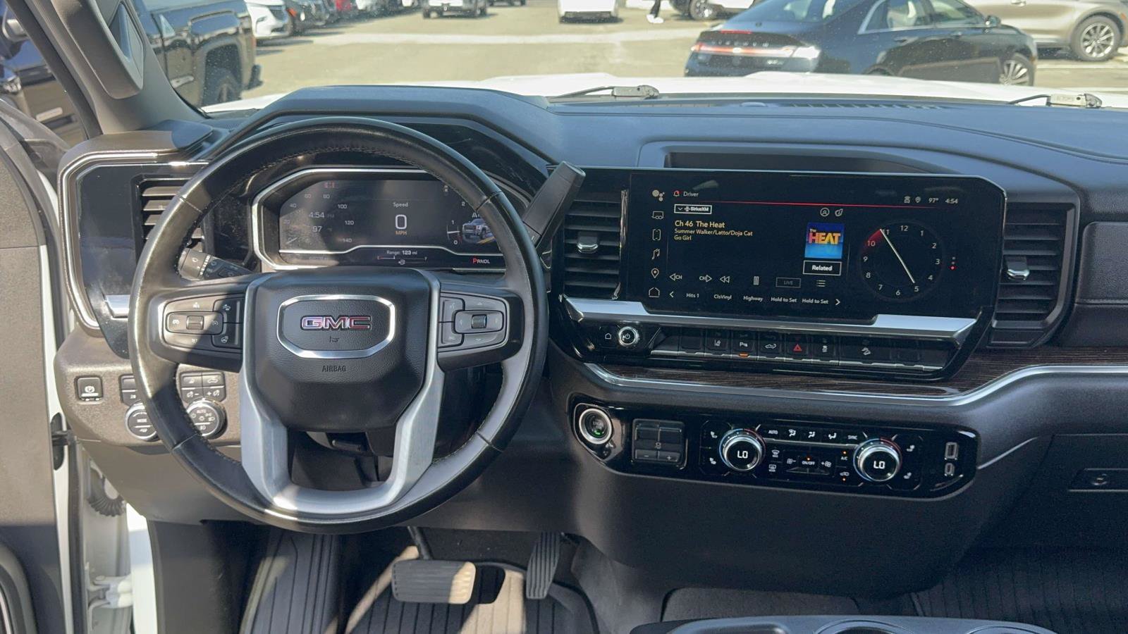 Used 2024 GMC Sierra 3500 SLE w/ SLE Value Package AWD/4WD image 18