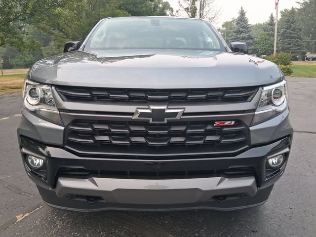 Used 2022 Chevrolet Colorado Z71 AWD/4WD image 2