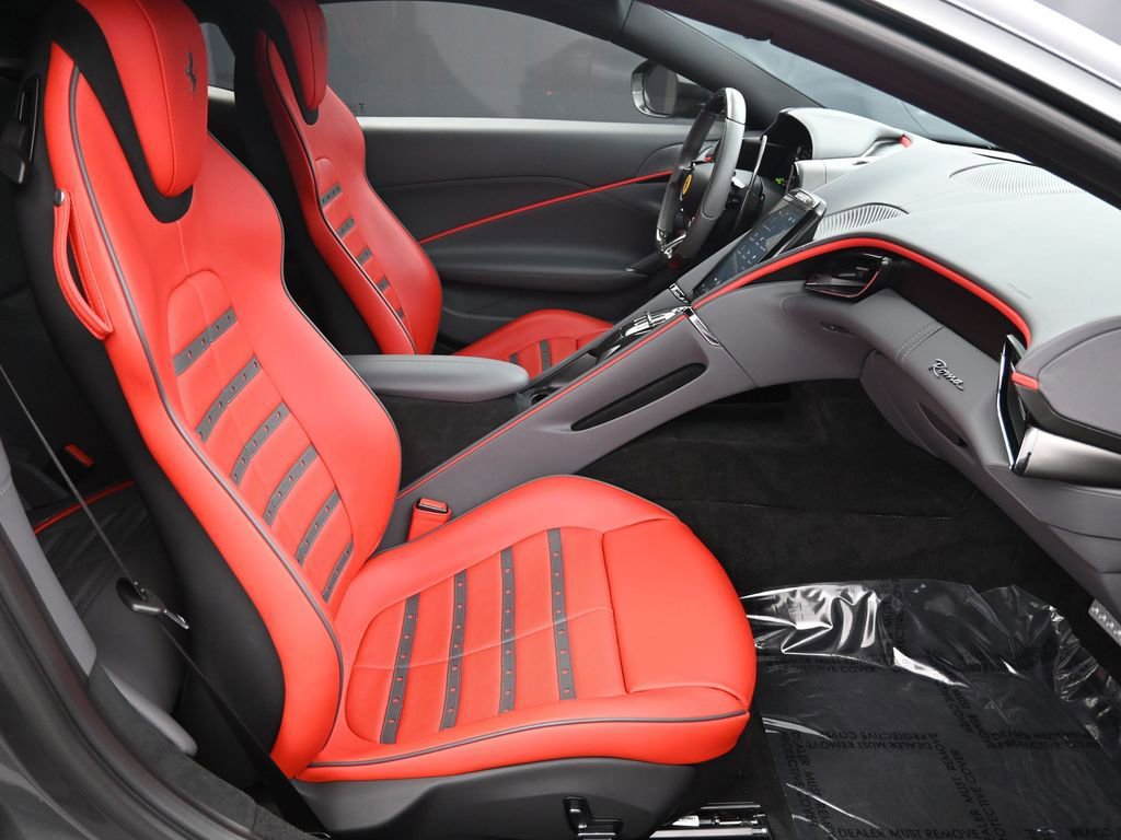 Used 2022 Ferrari Roma RWD image 28