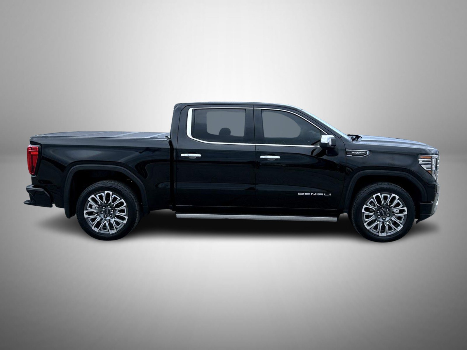 Used 2024 GMC Sierra 1500 Denali Ultimate AWD/4WD image 4