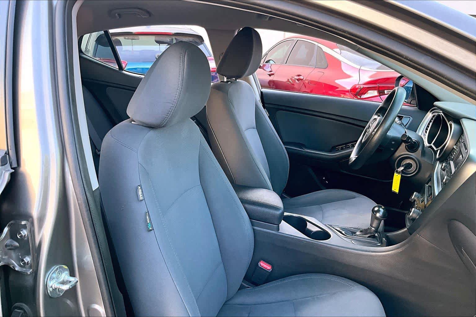 Used 2015 Kia Optima LX FWD image 9