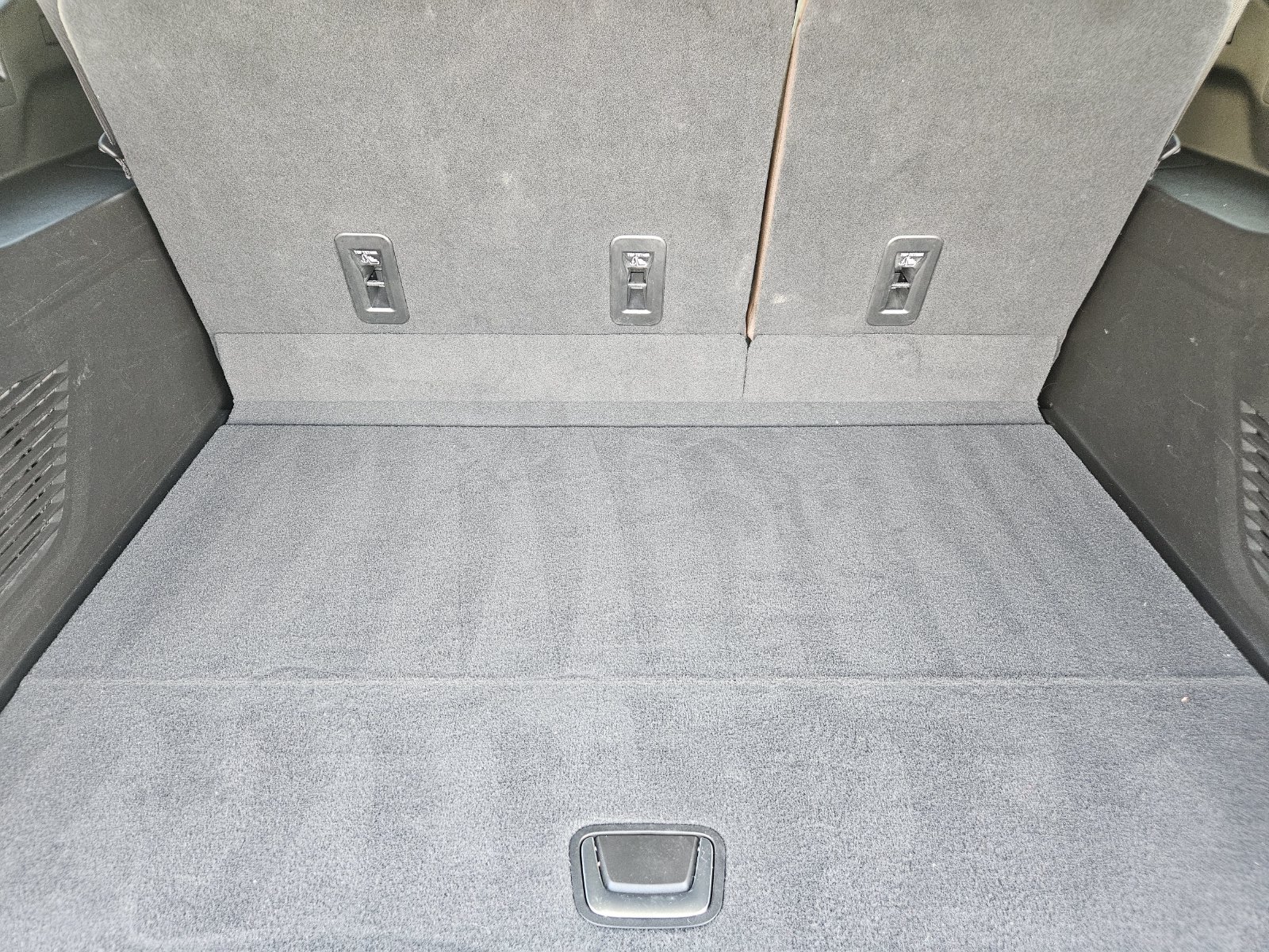 Certified 2023 Chevrolet Suburban High Country AWD/4WD image 36