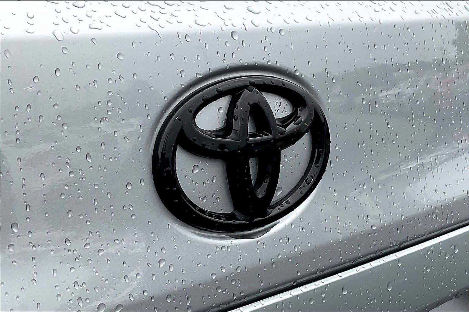 Used 2026 Toyota Corolla Cross L FWD image 30